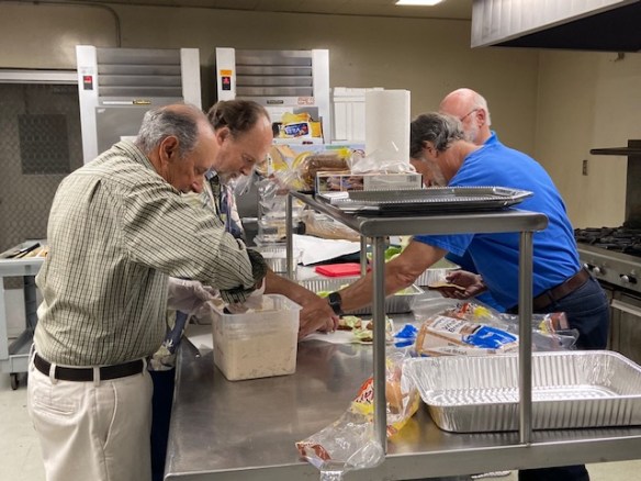 Image of the volunteers in the kitchen